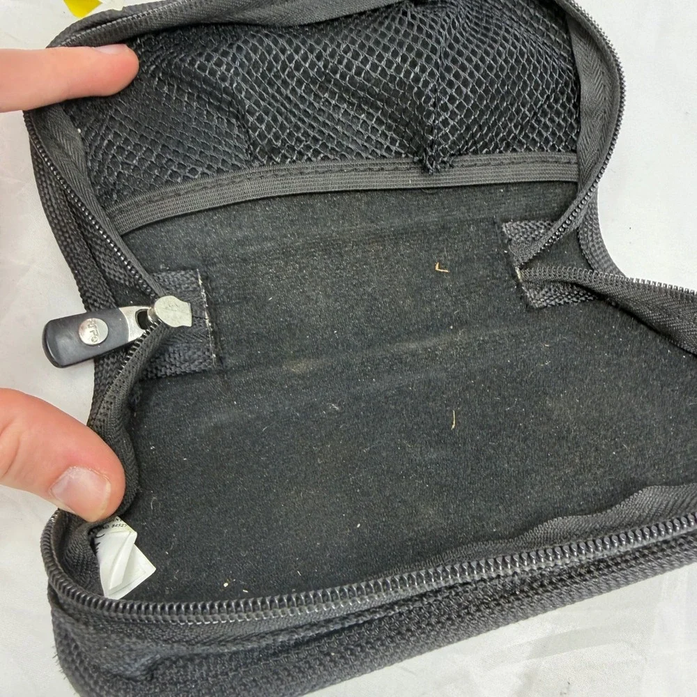 Sony PlayStation Portable PSP Black Nylon Zippered Travel Case with Carabiner
